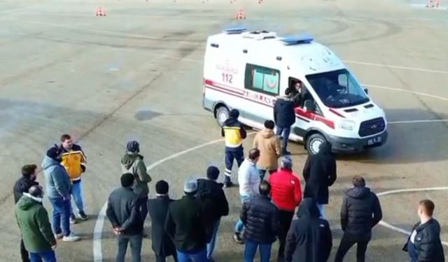 Afyonkarahisar’da ‘ambulans sürüş güvenliği eğitimi’ eğitim verildi!