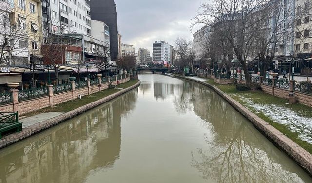 Yağışlar başladı Porsuk'ta su seviyesi arttı