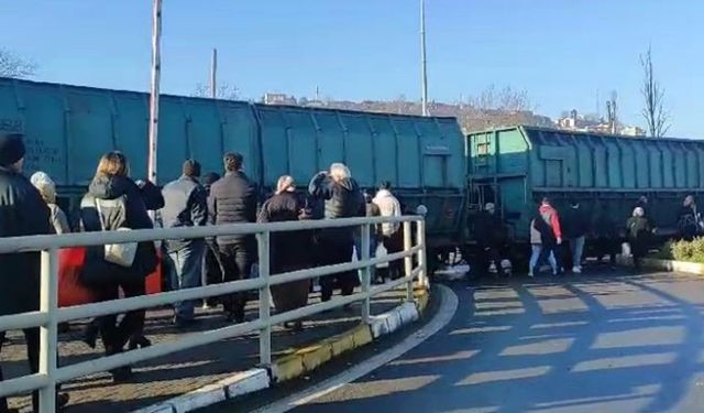 Zonguldak'ta ilginç olay: Trenin vagonları ayrıldı!