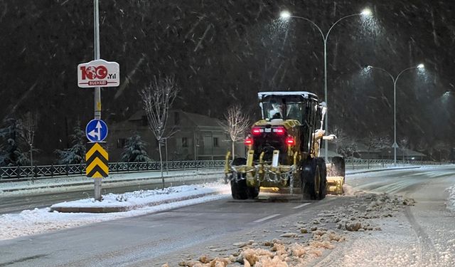 Büyükşehir'den kar mesaisi: Çalışmalar başladı!