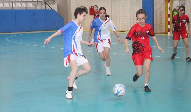 Futsal'da yarı final zamanı!