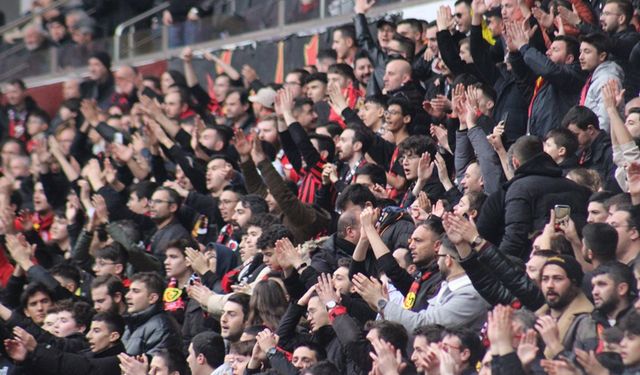 Eskişehirspor taraftarı gerekeni yaptı!