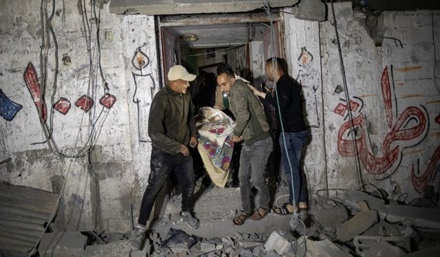 Gazze’de can kaybı 29 bin 878’e yükseldi!