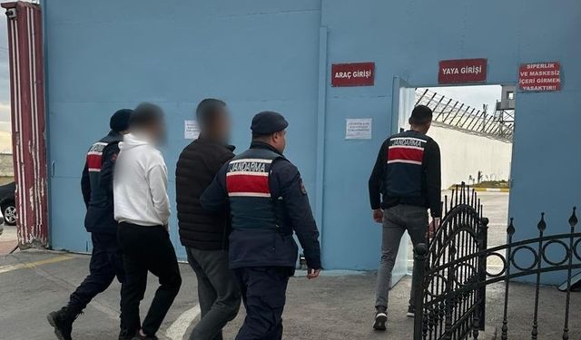 Konya'da kesinleşmiş hapis cezası bulunan 2 şüpheli yakalandı!