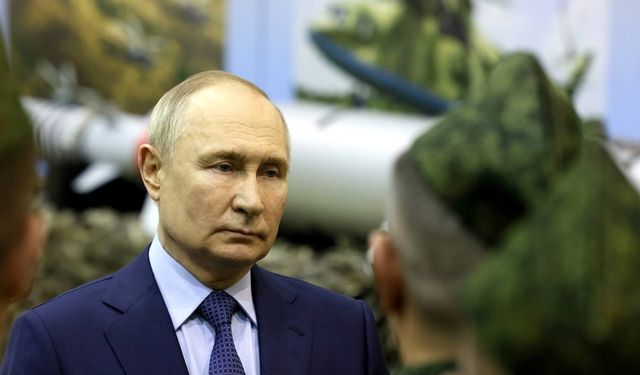 Putin: “Ukrayna'ya verilen F-16’lar nerede olursa olsun meşru hedefimiz olacak”