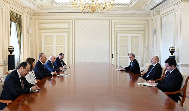 Azerbaycan Cumhurbaşkanı Aliyev, Çavuşoğlu'nu kabul etti!