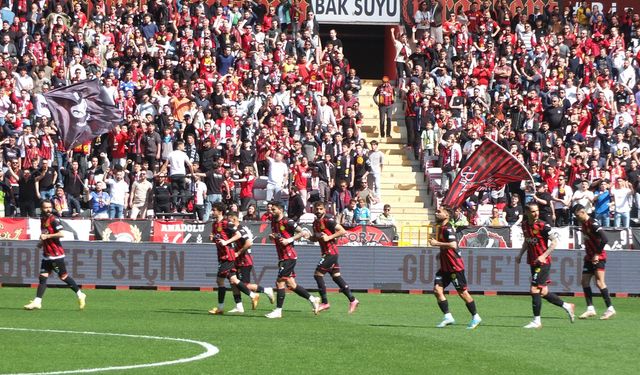 Eskişehirspor'un şampiyonluğu mucizelere kaldı!