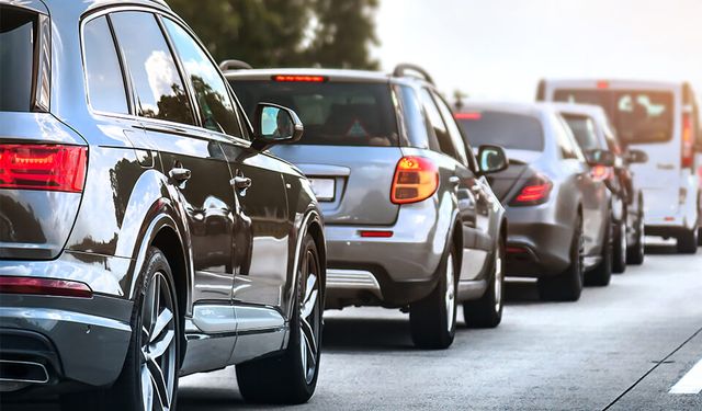 Yeni trafik düzenlemeleri yolda: Sürücüleri bekleyen değişiklikler!