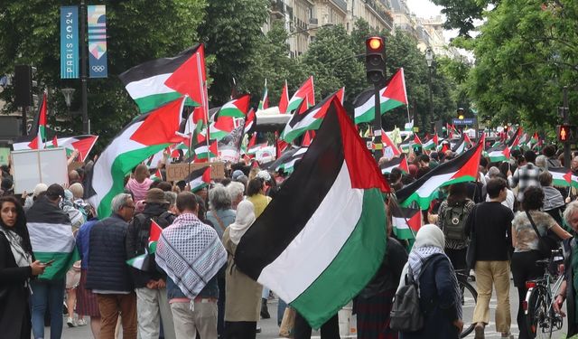 Paris'te Filistin'e destek İsrail’e tepki!