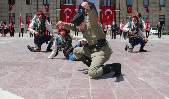 Atatürk'ün Eskişehir ziyaretinin 104. yılında coşkulu kutlama!