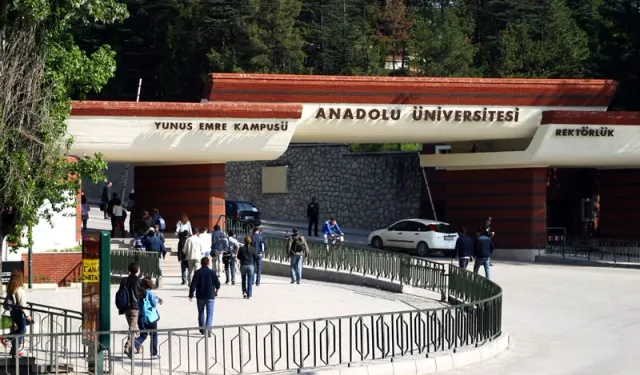 Anadolu Üniversitesi'nde o kayıtlar devam ediyor!