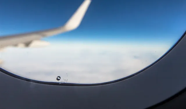 Uçak camlarındaki deliğin önemi ve işlemi!