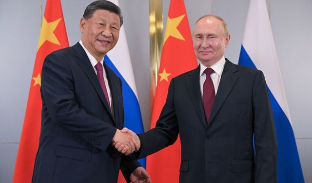 Putin ve Xi, Astana’da bir araya geldi