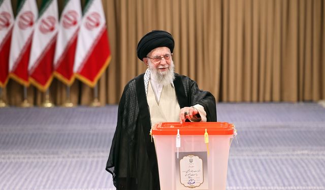 İran'da cumhurbaşkanlığı seçimlerinin ikinci turu!