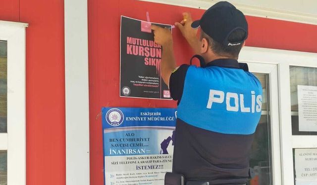 Polis vatandaşı bilgilendiriyor