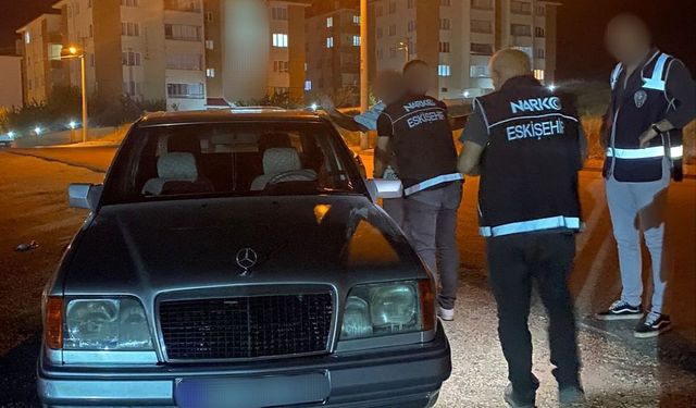 Eskişehir'de Narkotik polisinden huzur operasyonu