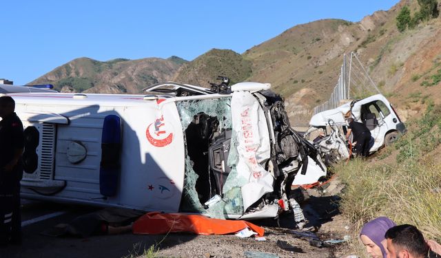 Erzurum'da feci kaza: 4 ölü 1 ağır yaralı