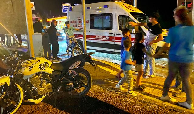 Ambulansla motosiklet çarpıştı: 1 yaralı!