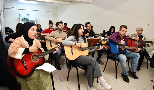 Tepebaşı Belediyesi gençlerin yanında!