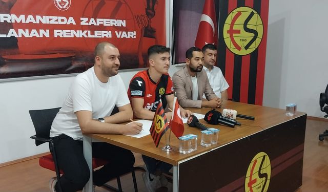 Eskişehirspor transfer pazarlıklarını sürdürüyor