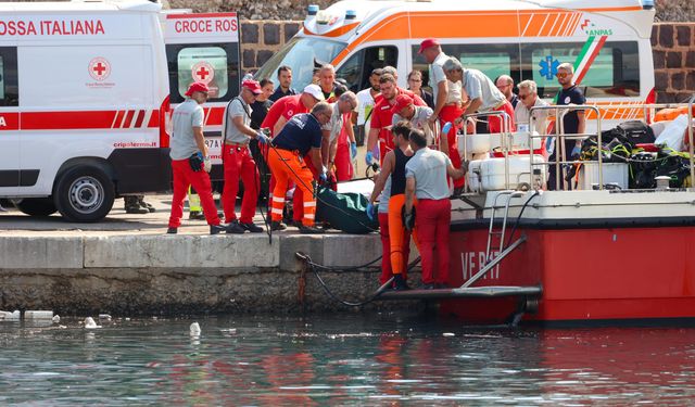 İtalya’daki yat kazasında 1 kişinin cansız bedenine ulaşıldı!