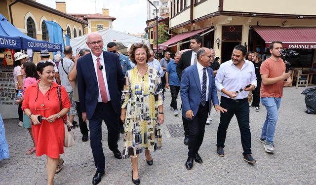 Şehrin festivalleri Büyük Zaferin yıl dönümünde başladı