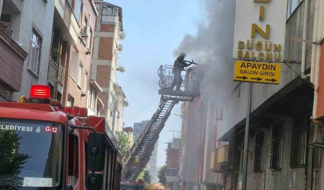 Ayakkabı imalathanesinde yangın çıktı