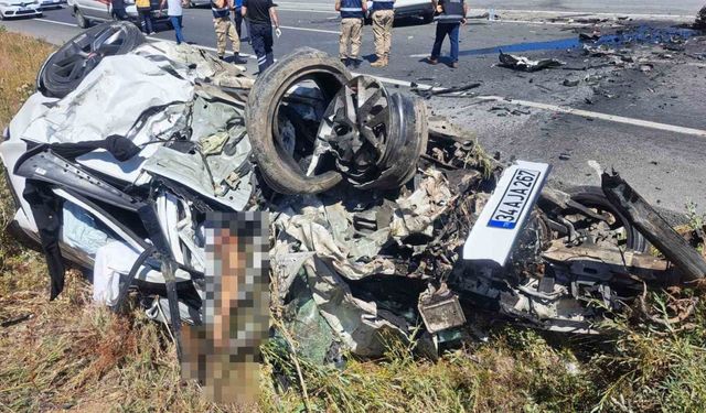 Erzincan’da feci trafik kazası: 3 ölü, 4 yaralı