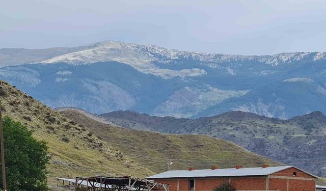 Oltu’da Kırdağı beyaza büründü