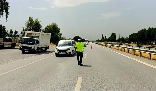 Trafik ekiplerinden 26 bin araca işlem