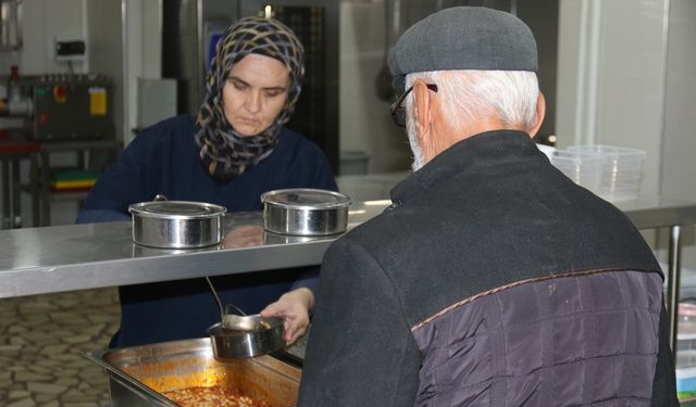 Eskişehir'de bu aşevine yoğun talep!