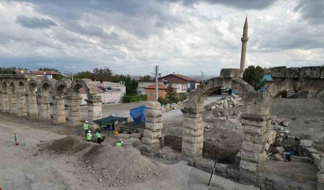 2 bin yıllık su kemerleri gün yüzüne çıkartılıyor