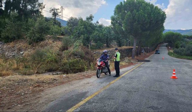 Jandarma trafik timleri vatandaşları bilgilendirdi