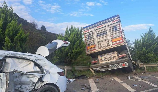 Tünel çıkışı zincirleme kaza: 1’i ağır 5 yaralı