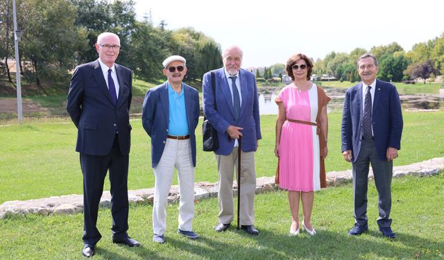 Ünlü tarihçi Eskişehir'de başkanlarla buluştu