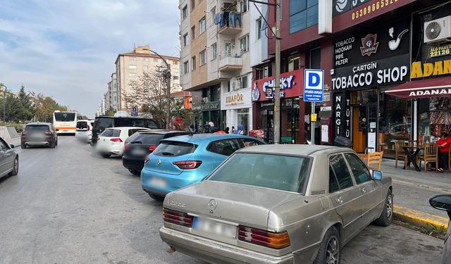 Eskişehir'de otobüs durakları işgal altında!