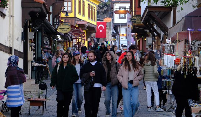 Yerli turistler Odunpazarı'na hayran kaldı!