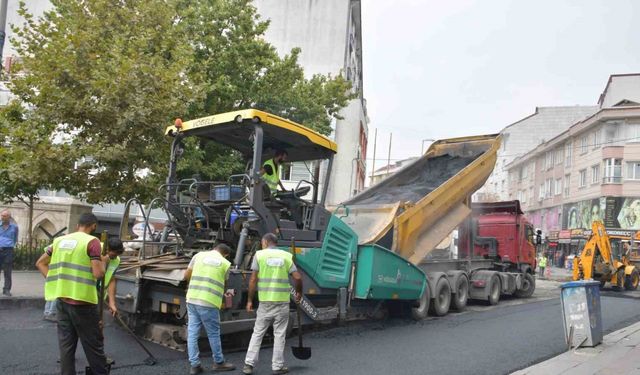 Bozuk olan yollar yenileniyor