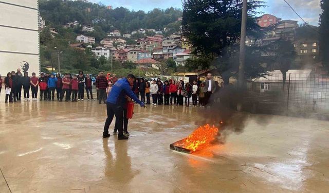 Deprem ve yangın tatbikatı gerçekleştirildi