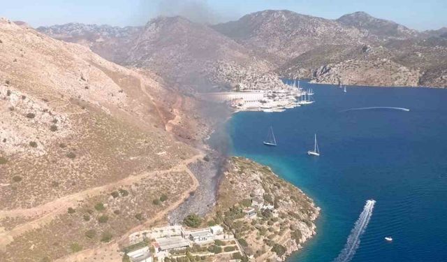 Marmaris’te makilik alanda yangın