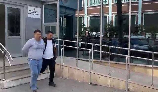 Sokakta çırılçıplak dolaşan şahıs gözaltına alındı