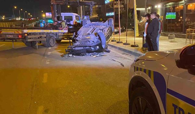 Takla atan otomobildeki 3 kişi yaralandı