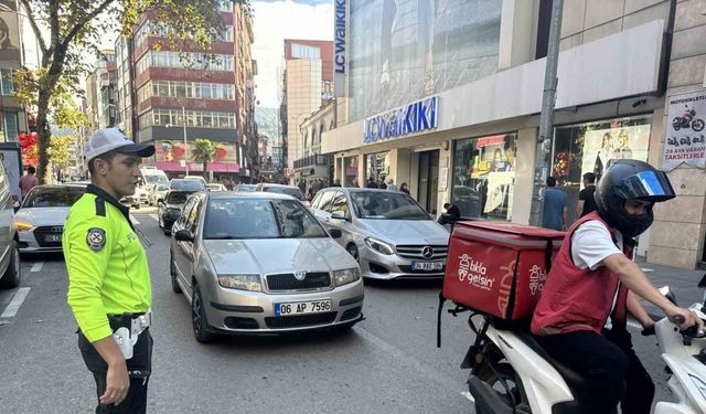 Trafik ekipleri çakar denetimi yaptı