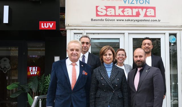 Başkan Ünlüce'den Sakarya Gazetesi'ne ziyaret