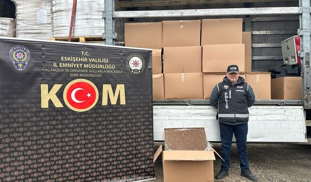 1 milyon 125 bin adet doldurulmuş makaron ele geçirildi