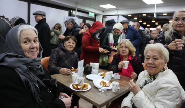 Eskişehir'de kıdemli vatandaşlar için 'Emek Kafe'