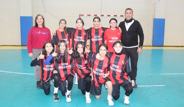 Yıldız Futsal'da çekişme devam ediyor!