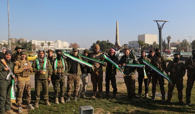 Suriyeli komutanlardan göçmenlere çağrı