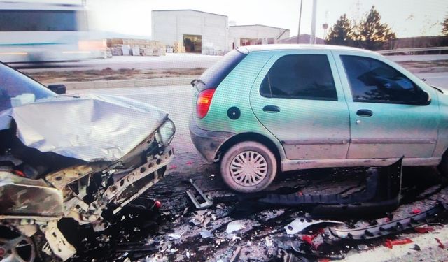 Zincirlerime trafik kazası 8 yaralı