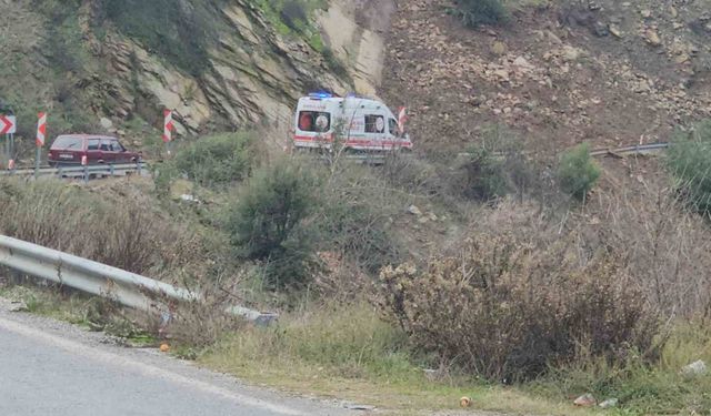 Nazilli’de araç uçuruma yuvarlandı